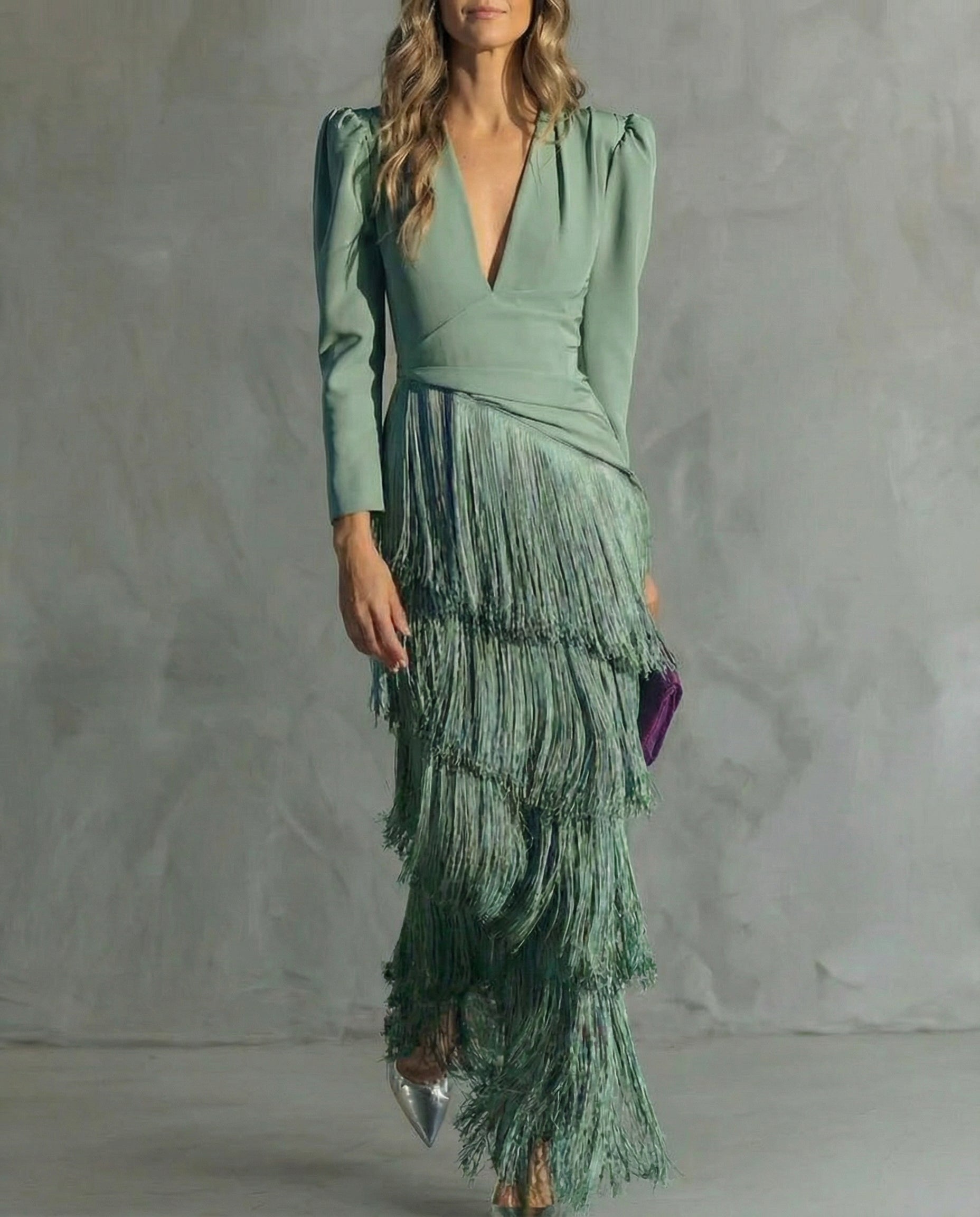 Alessia Valmont — Vestido Midi Elegante con Mangas de Flecos | Detalle que Seduce