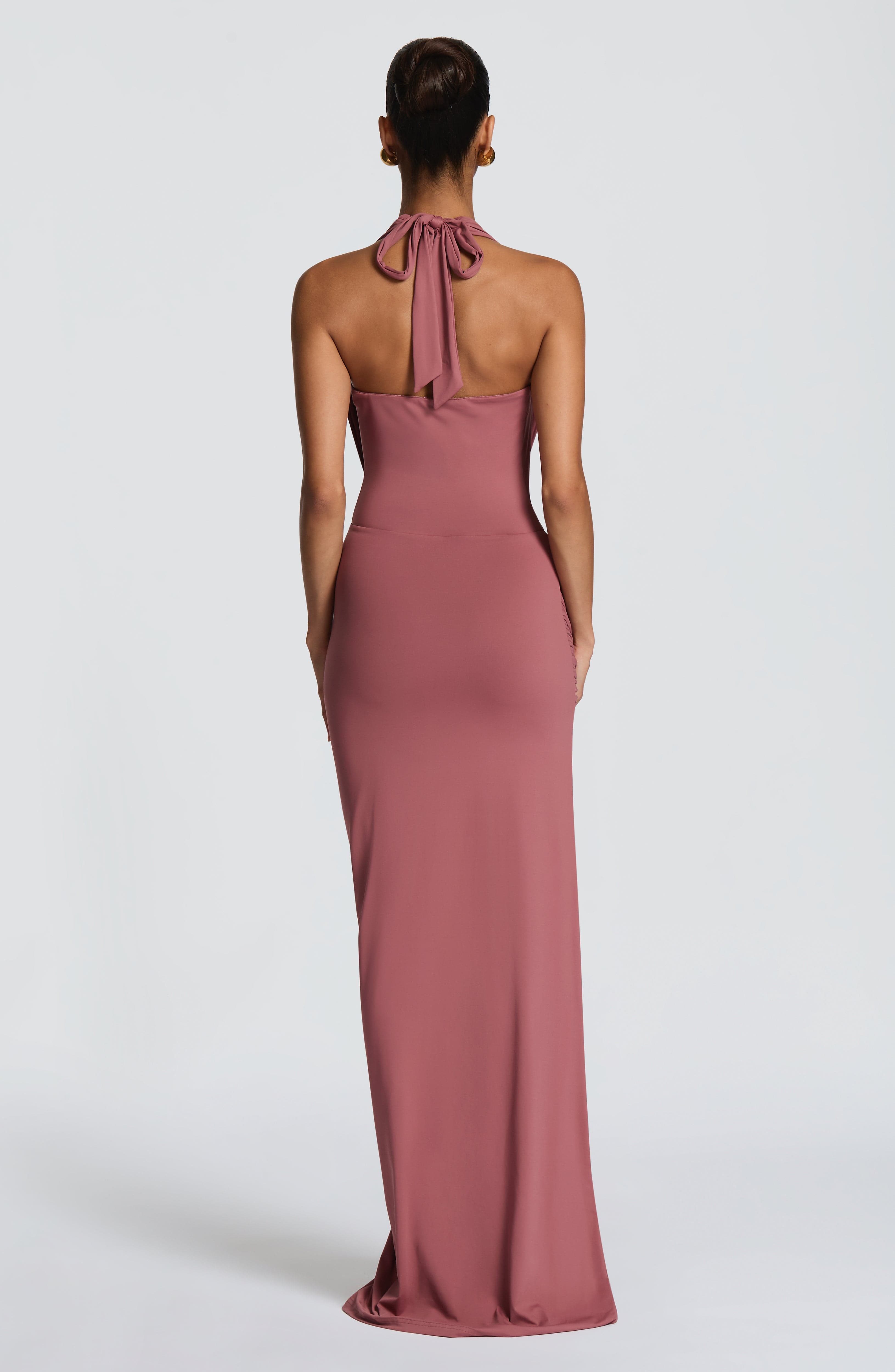 Kingsley Valmont — Vestido Largo Marrón Rosa | Romanticismo Moderno