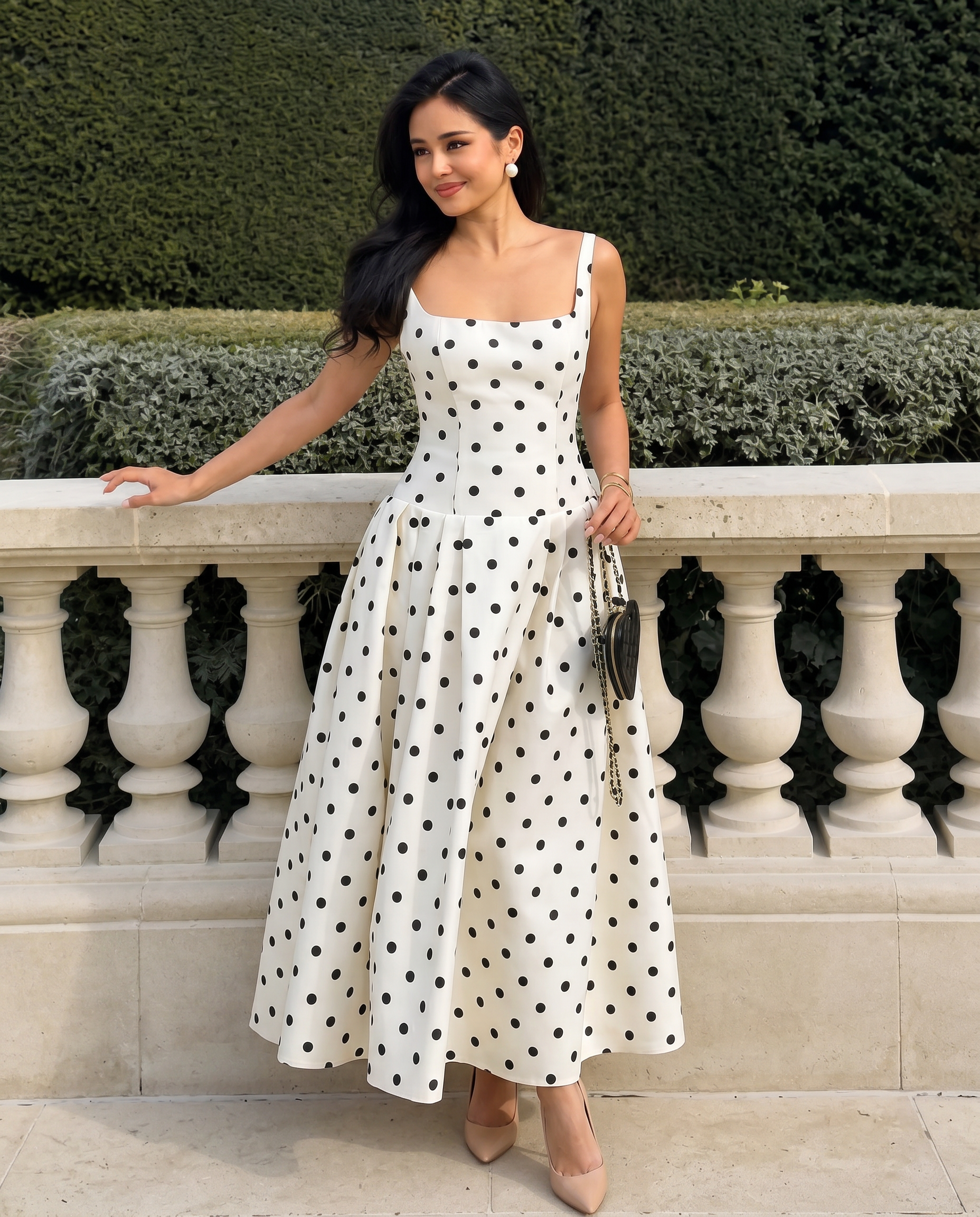 Olivia Valmont — Vestido de Lunares | Colección Marbella 2026