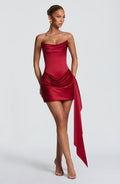 Mona Valmont — Vestido Mini Rojo Intenso | Edición Limitada Audaz