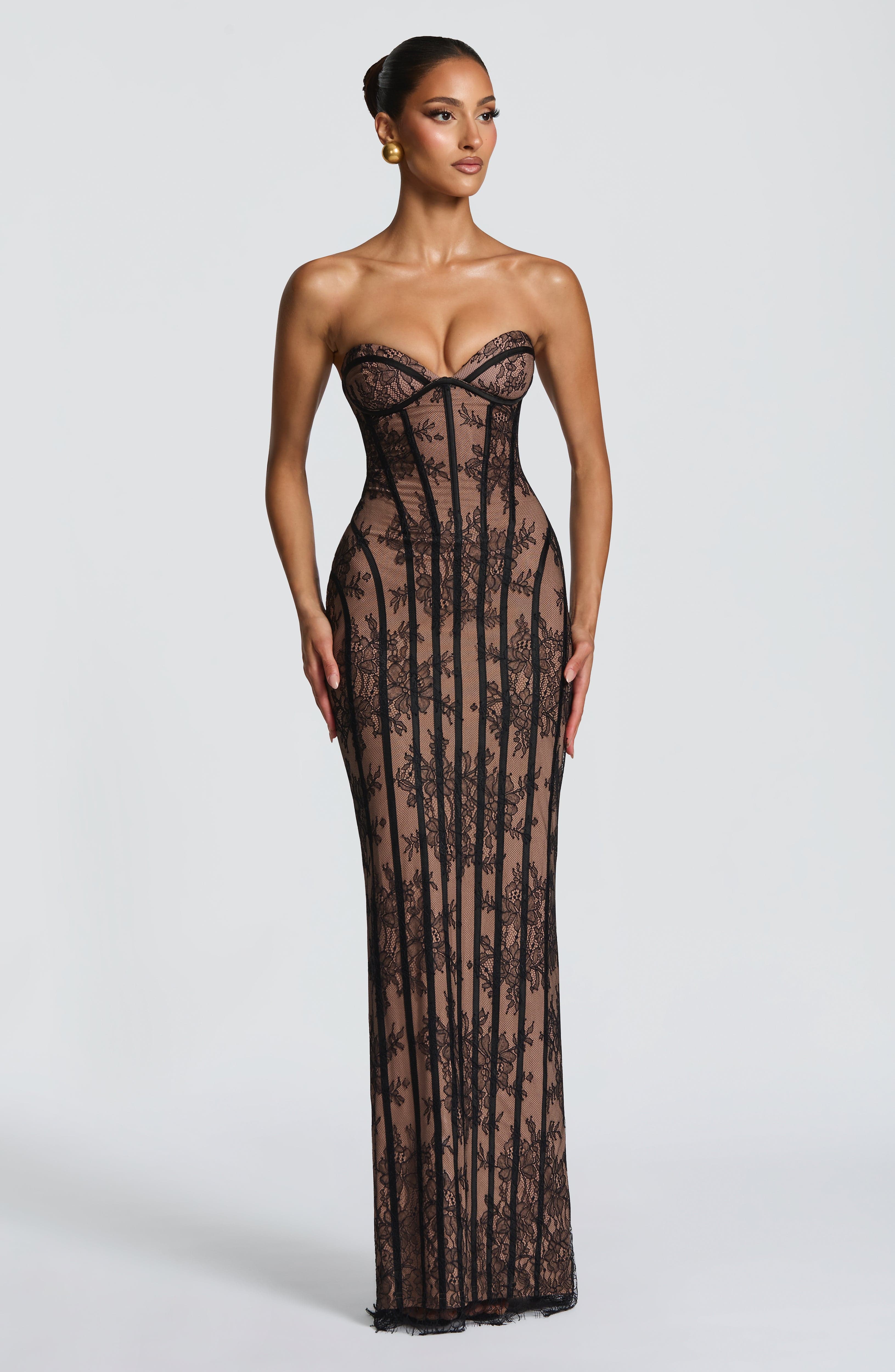 Sian Valmont — Vestido Maxi Negro | Edición Limitada Atemporal