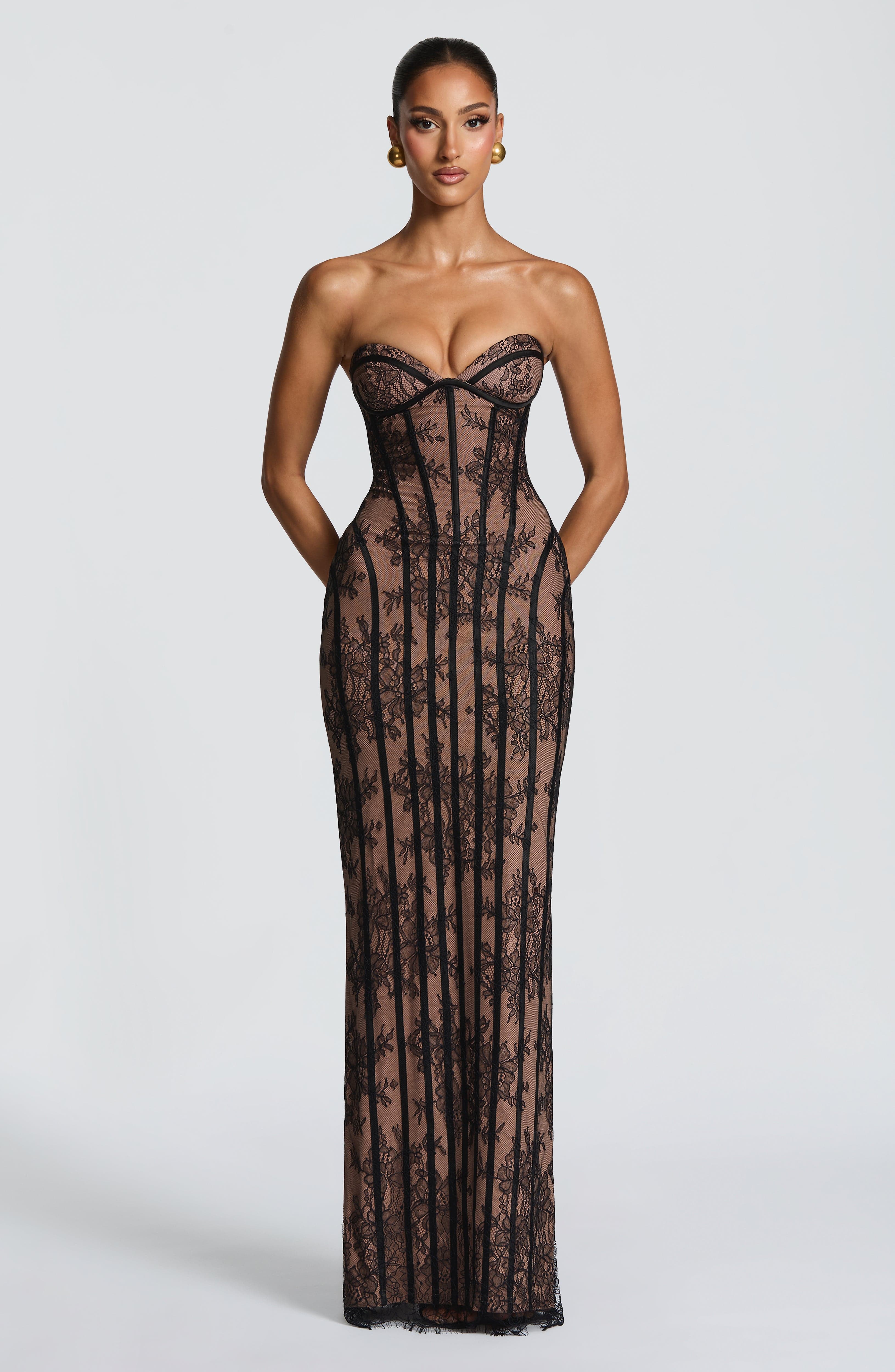 Sian Valmont — Vestido Maxi Negro | Edición Limitada Atemporal