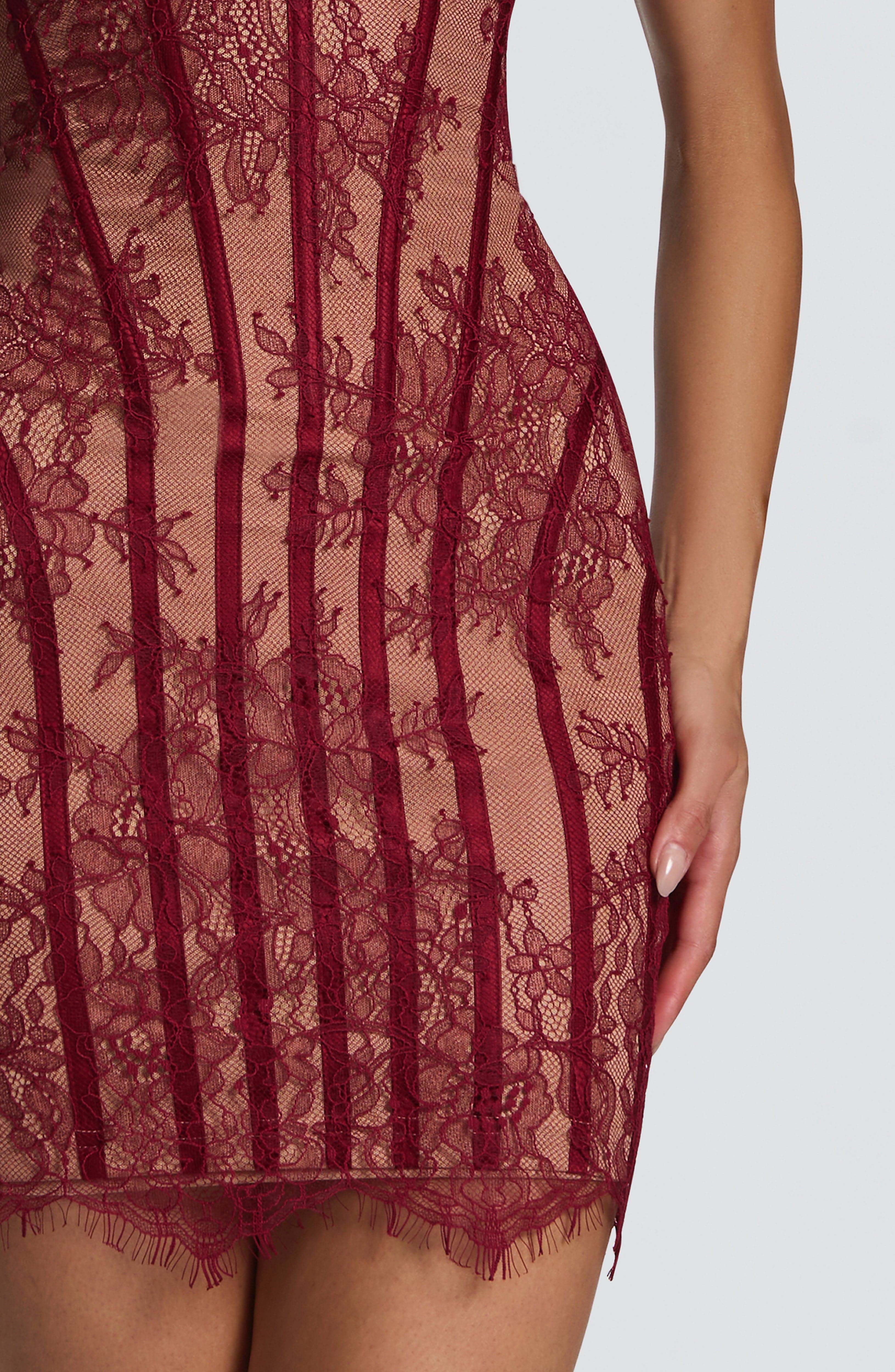 Sian Valmont — Vestido Corto Borgoña | Edición Limitada