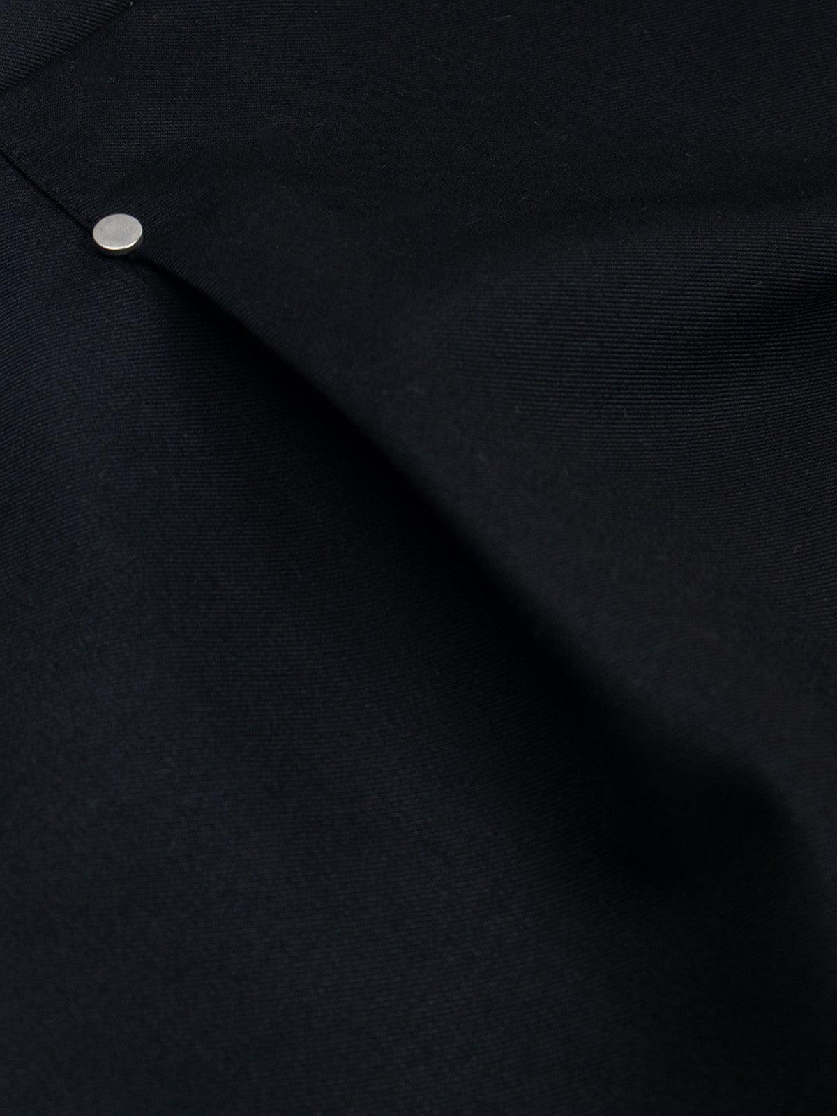Short Pleated Rivet Valmont — Distinción urbana irresistible | Urban