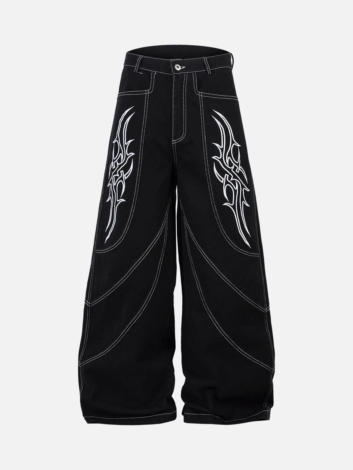 Vaquero Bordado Deconstruido Valmont — Distinción urbana irresistible | Denim