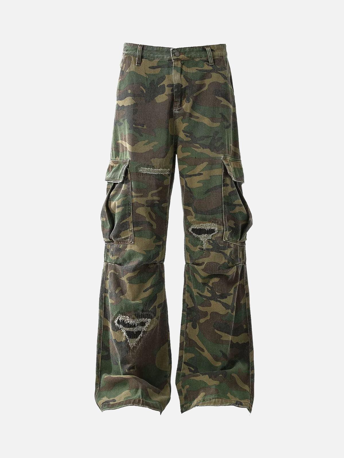 Pantalón Cargo Camo Flare Valmont — Distinción urbana irresistible | Rojo