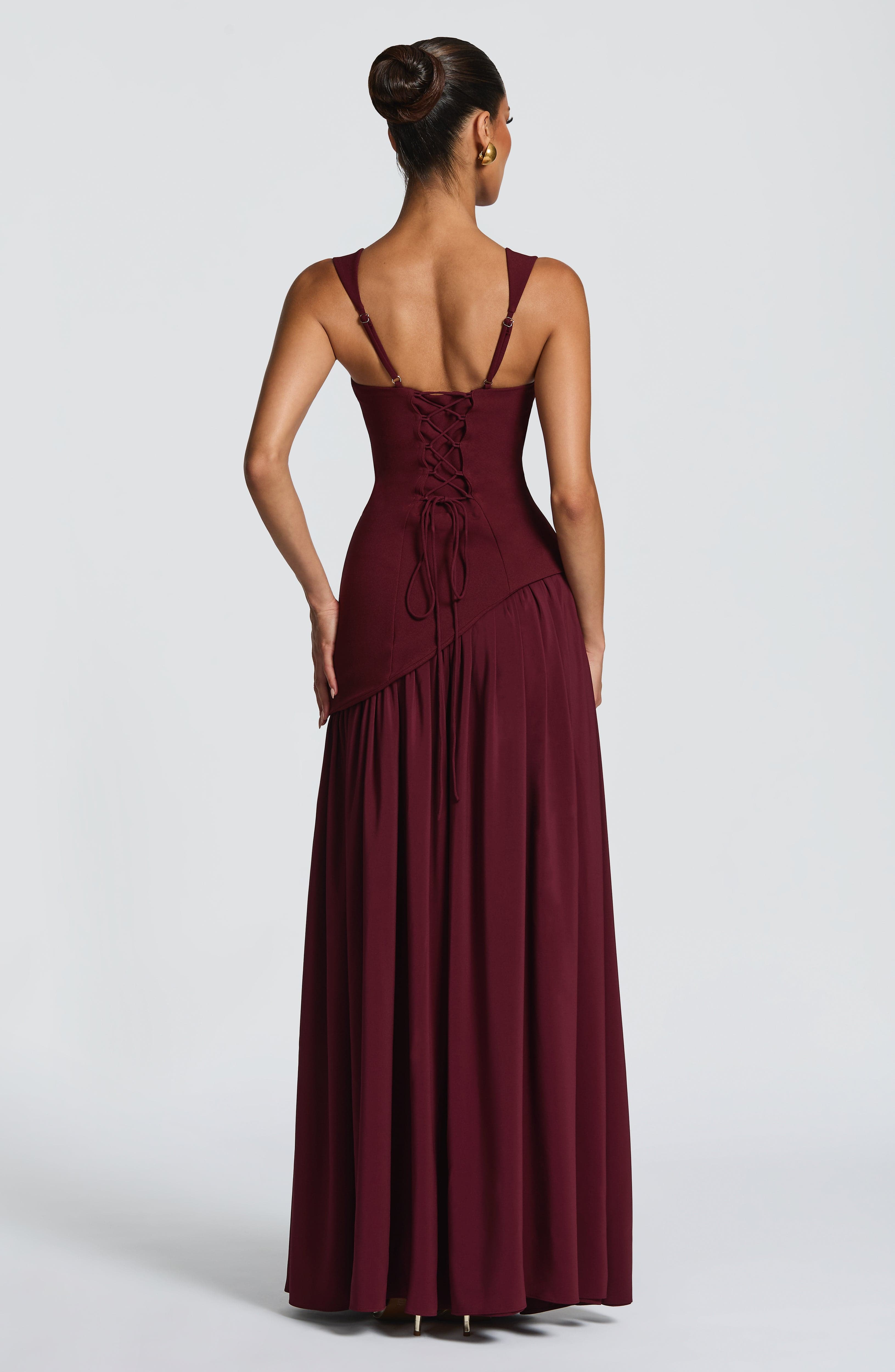 Vestido Tullulah Valmont — Maxi Largo | Negro, Oliva, Ciruela y Cereza