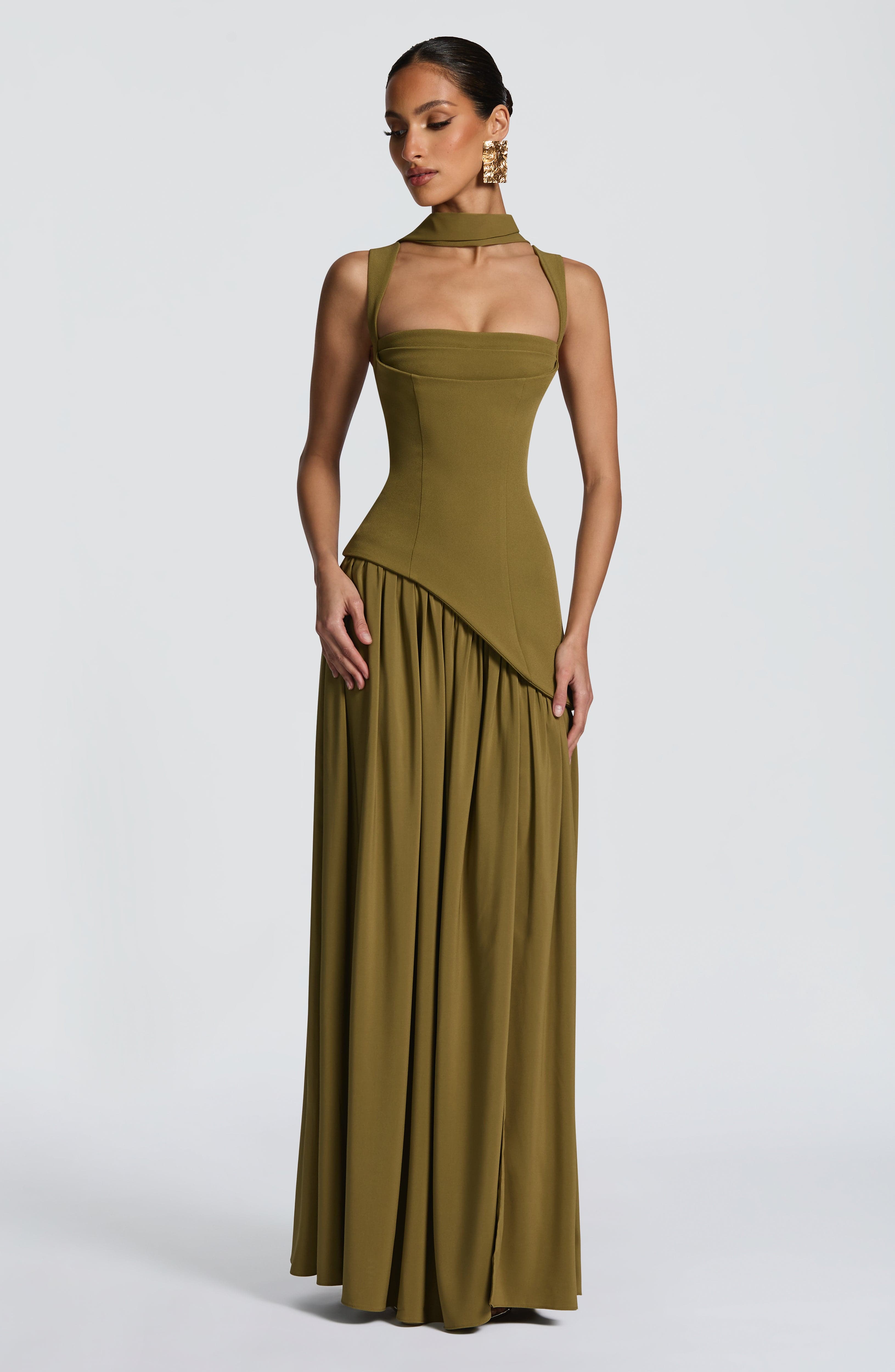 Vestido Tullulah Valmont — Maxi Largo | Negro, Oliva, Ciruela y Cereza