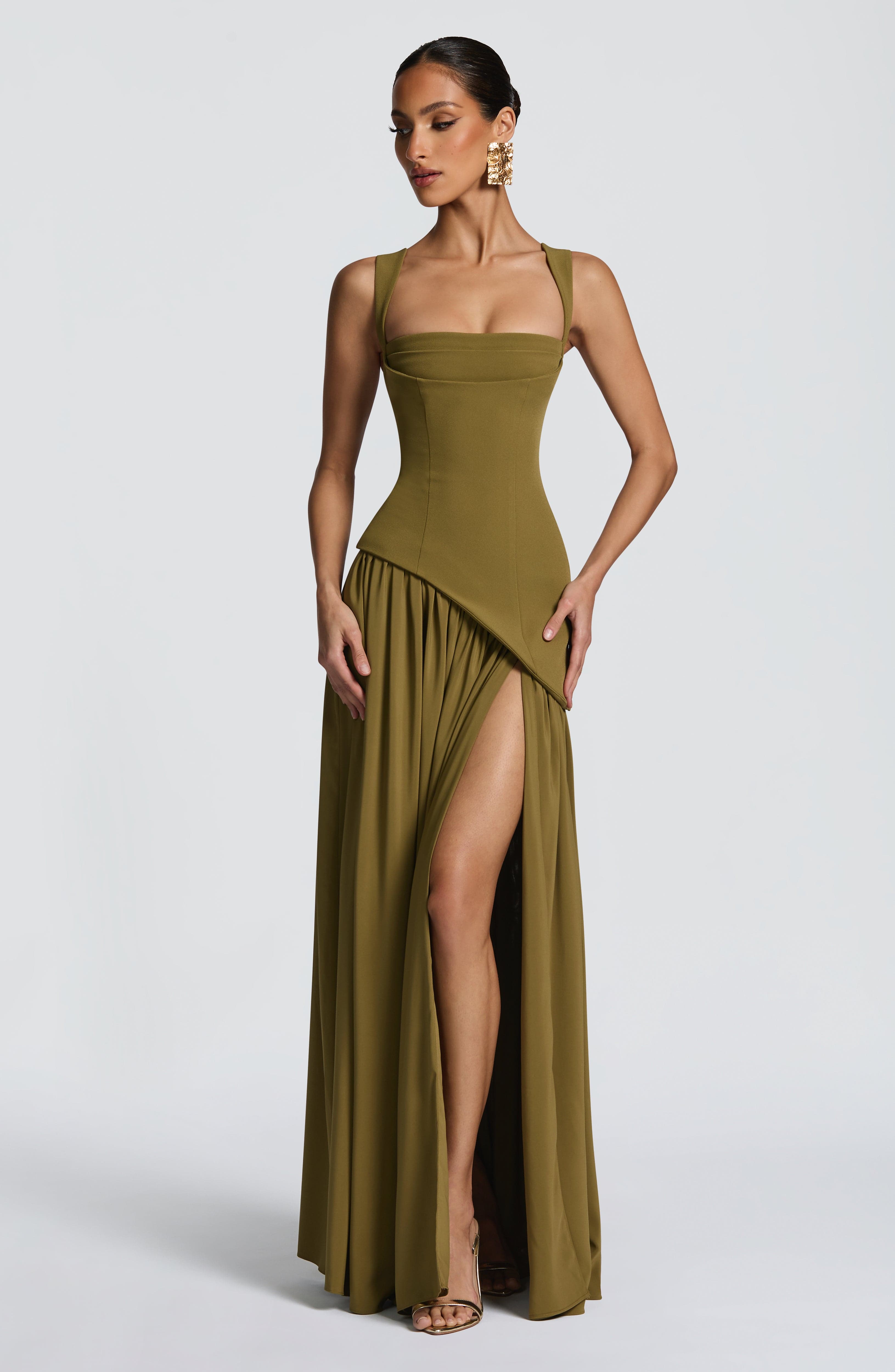 Vestido Tullulah Valmont — Maxi Largo | Negro, Oliva, Ciruela y Cereza