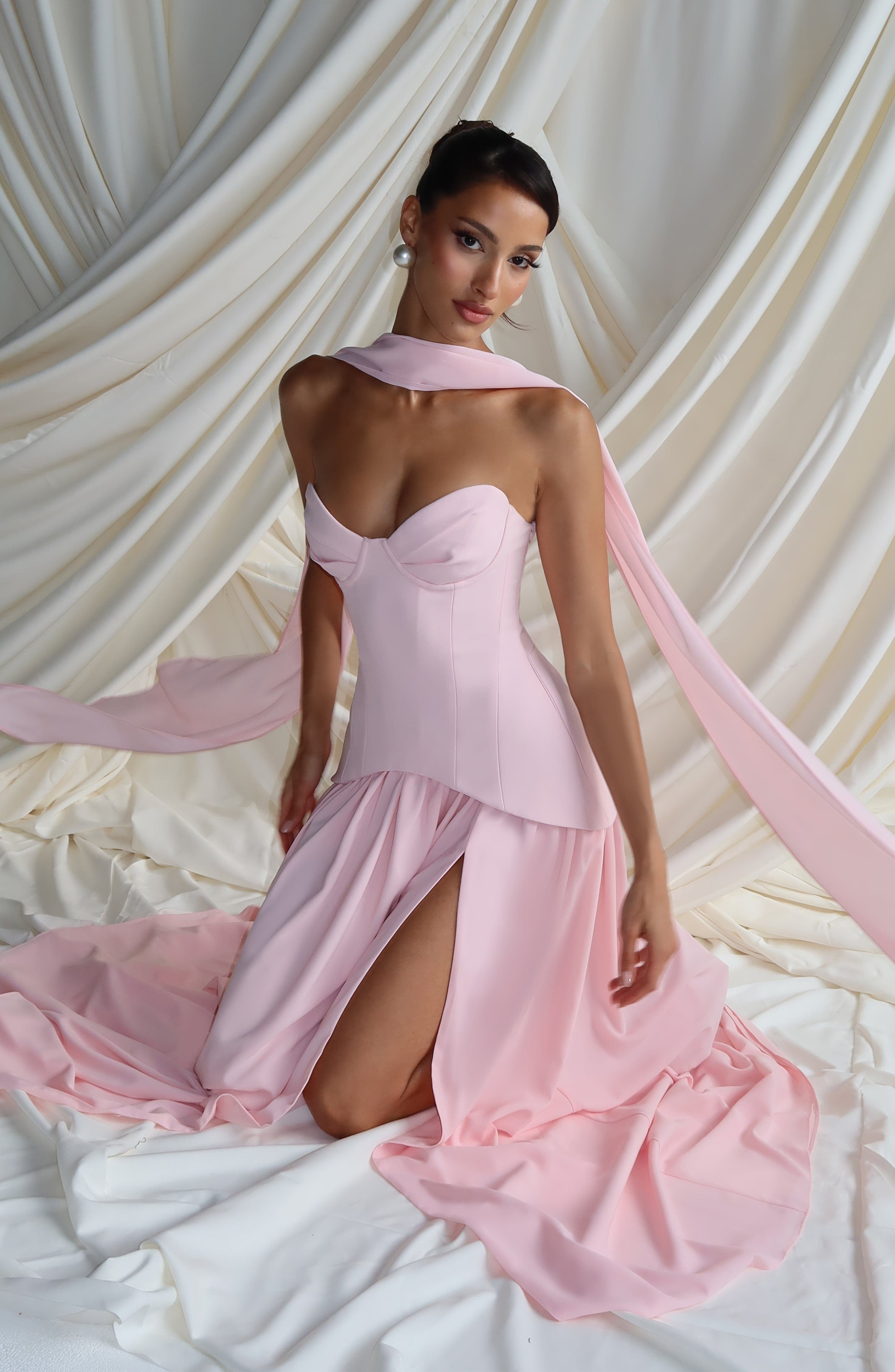 Vietta Valmont — Vestido Largo Rubor | Delicadeza Etérea