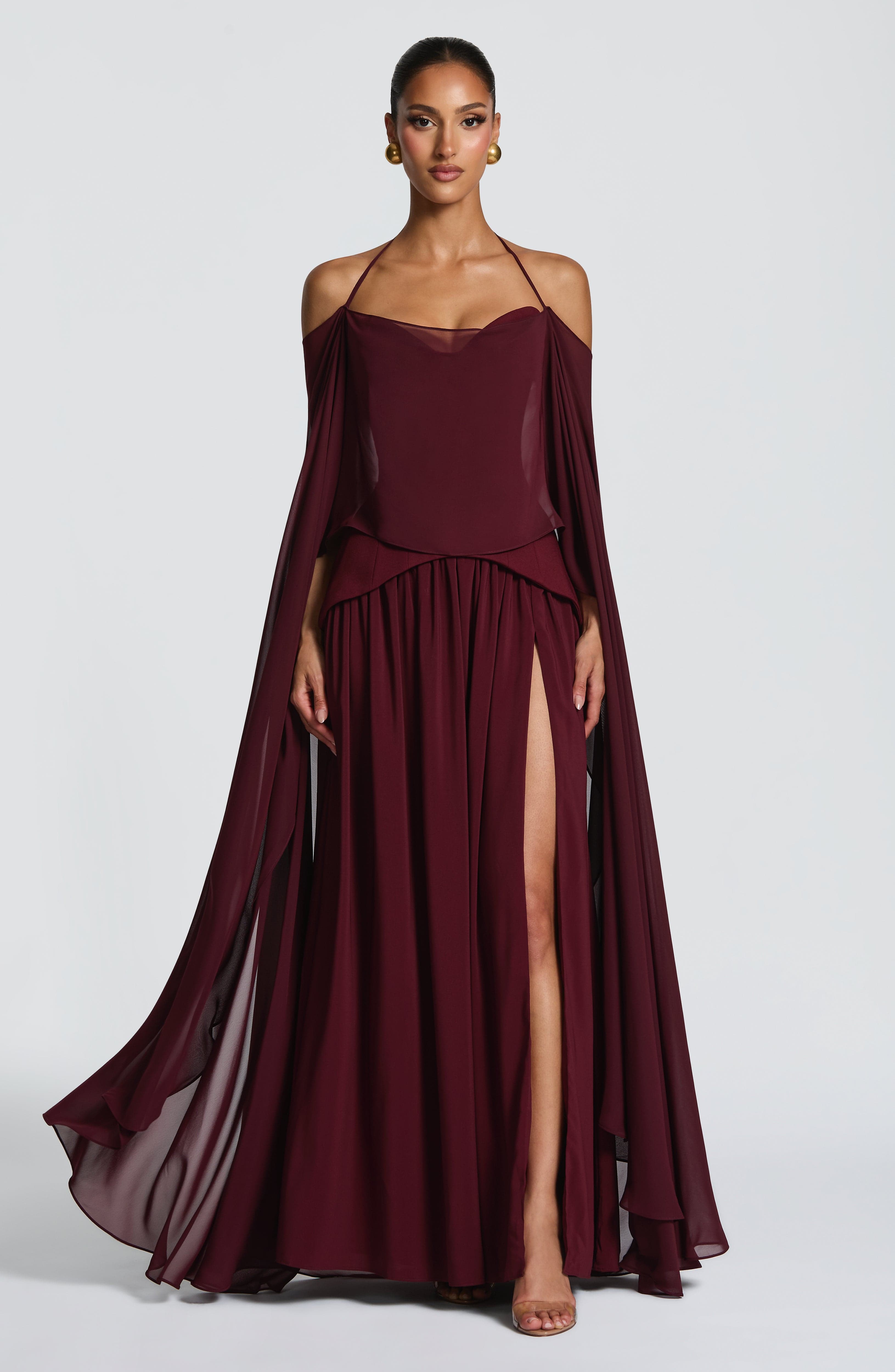 Vietta Valmont — Vestido Largo Lacado Cereza | Edición Limitada